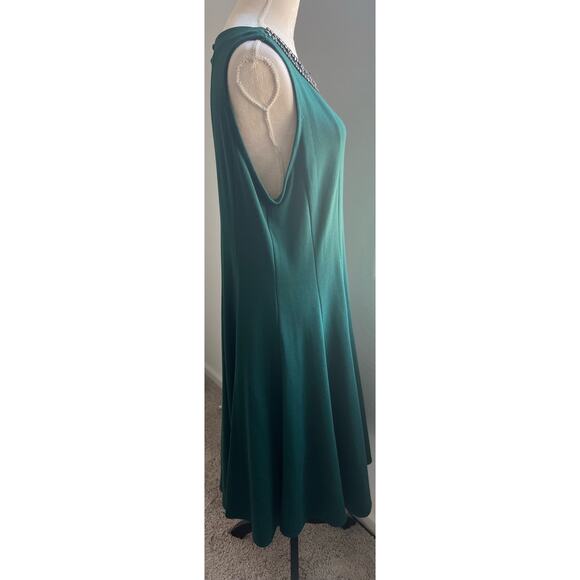 HAANI Women's Forest Green Embellished Jeweled Neck Sleeveless Dress Size 2X - Picture 3 of 6